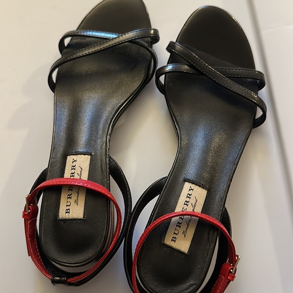 Burberry sandals size 6 - Picture 10 of 11